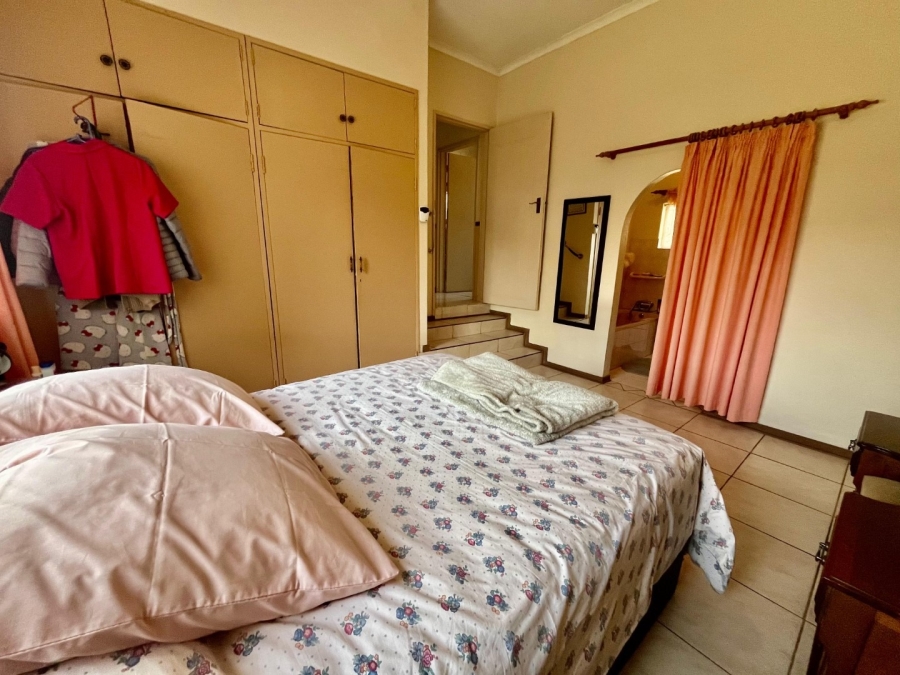 4 Bedroom Property for Sale in Safari Gardens North West